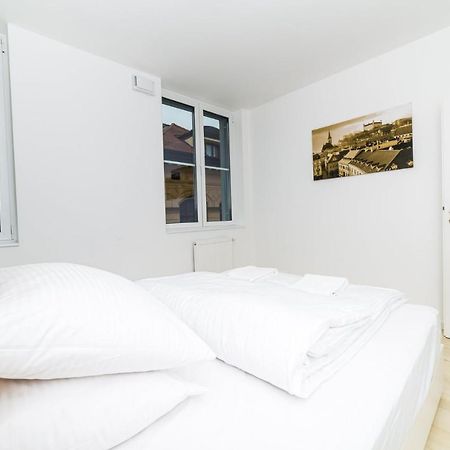 City Castle Apartments Free Parking Bratislava Eksteriør billede