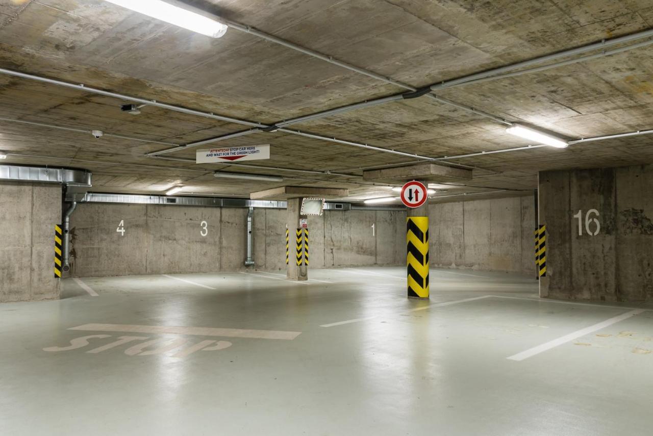 City Castle Apartments Free Parking Bratislava Eksteriør billede