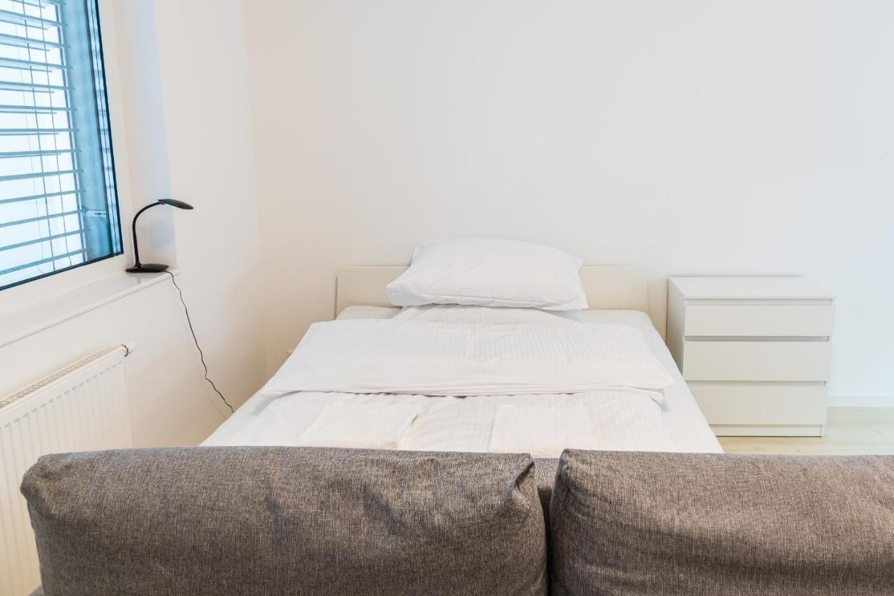 City Castle Apartments Free Parking Bratislava Eksteriør billede