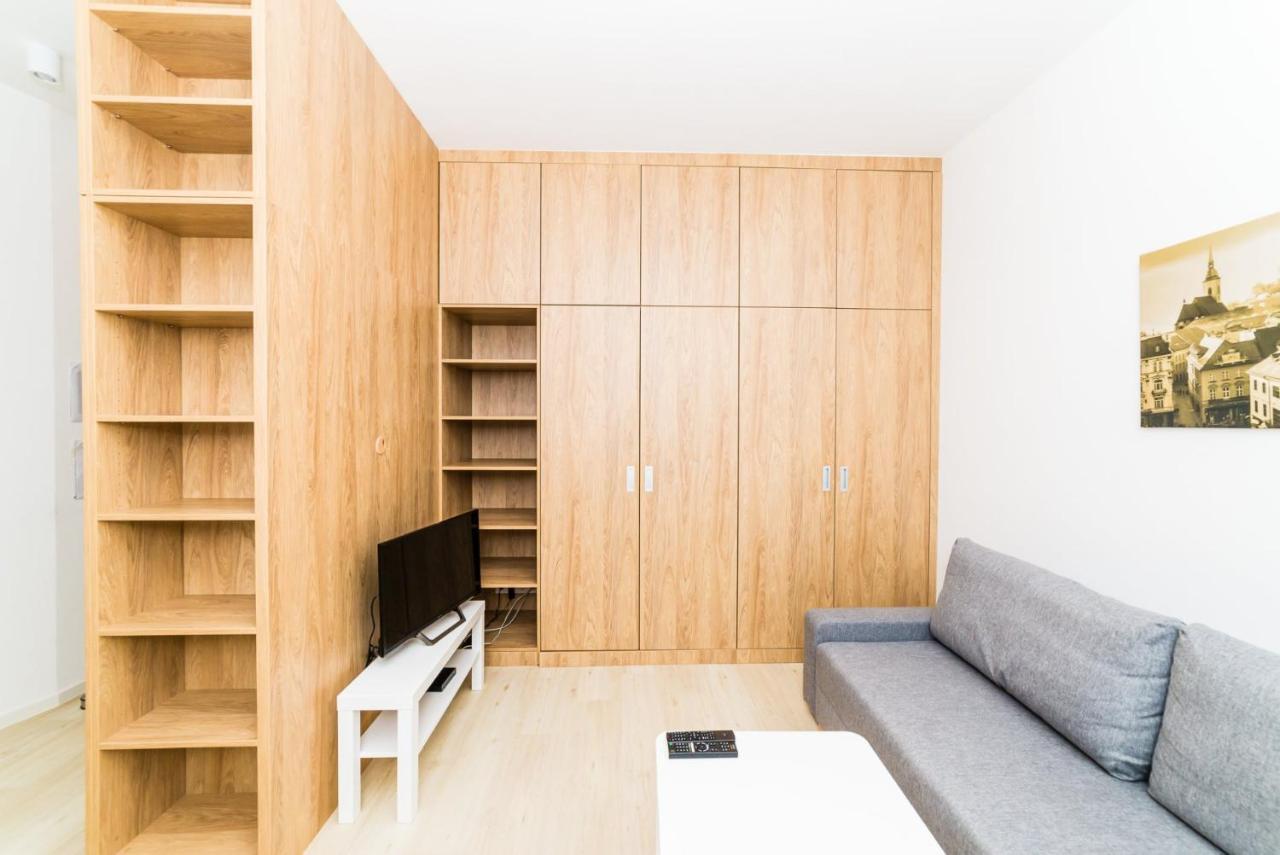 City Castle Apartments Free Parking Bratislava Eksteriør billede